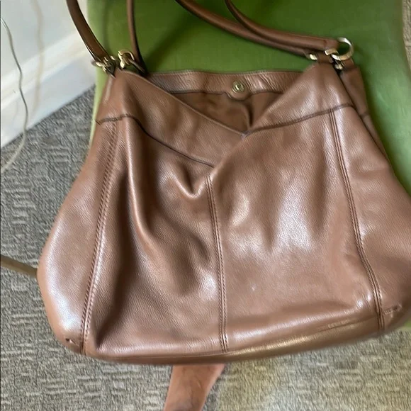 Coach Brown Leather Shoulder Bag with Gold Hardware.  Extremely clean. - Picture 4 of 10